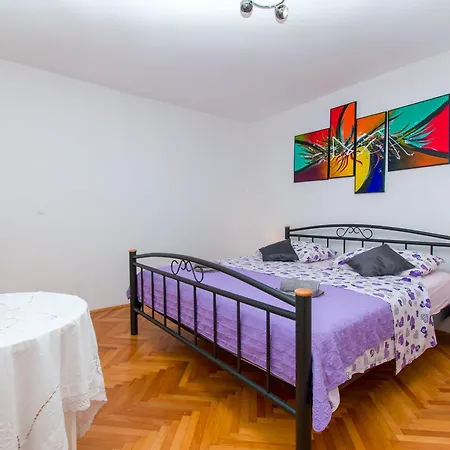 Terrace Apartment *